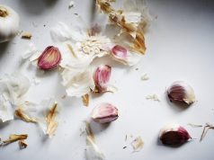 8 Surprising Uses for Garlic You Probably Didn’t Know About garlic hacks
